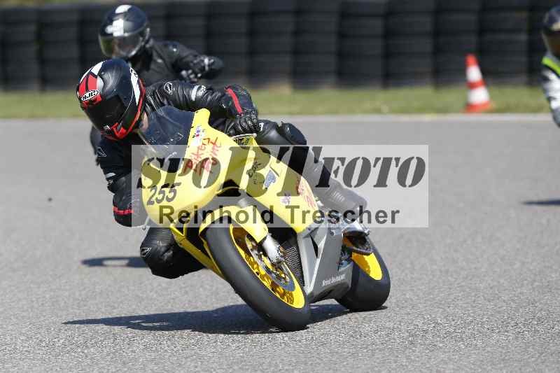 /44 09.08.2025 Plüss Moto Sport ADR/Freies Fahren/255